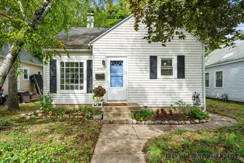 1105 Merrifield St SE, Grand Rapids, MI 49507