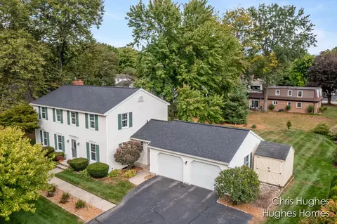 492 Carnoustie Ave SE, Grand Rapids, MI 49546