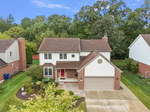 730 Pheasant Woods Dr, Canton, MI 48188