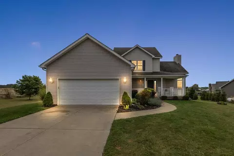 5180 Oakwood Rd, Ortonville, MI 48462