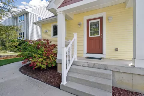 245 Highland Dr, Jackson, MI 49201 photo 4