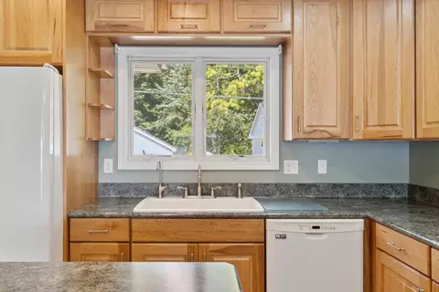 245 Highland Dr, Jackson, MI 49201 photo 17