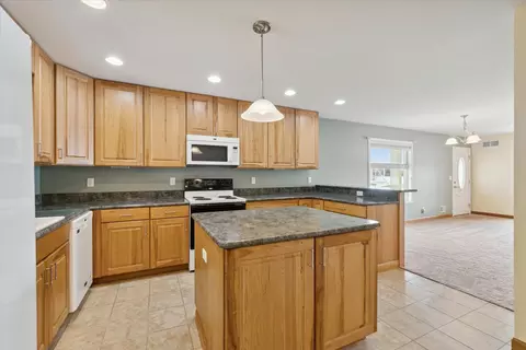 245 Highland Dr, Jackson, MI 49201 photo 14