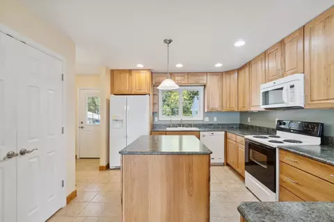 245 Highland Dr, Jackson, MI 49201 photo 18