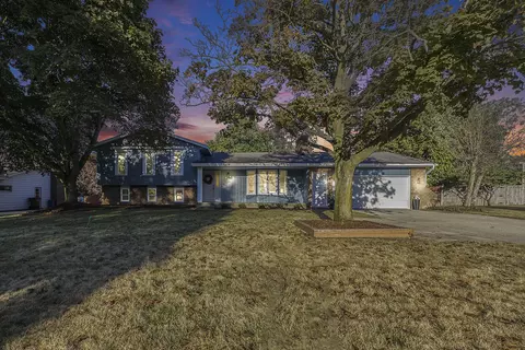 7151 Churchill St, Jenison, MI 49428