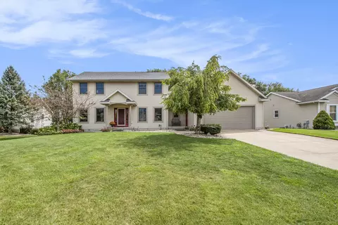 904 Wallin Dr, Jenison, MI 49428