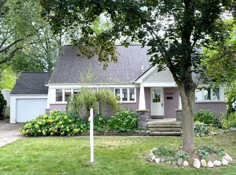 16041 Amherst Ave, Beverly Hills, MI 48025