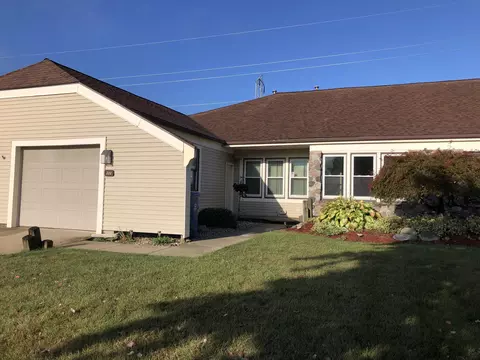 333 Rolling Greene Dr NW, Grand Rapids, MI 49534