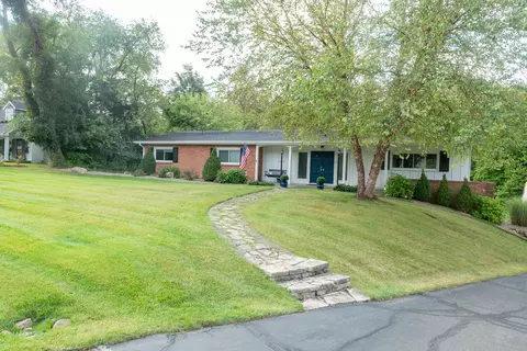 1727 Maybrook Rd, Jackson, MI 49203