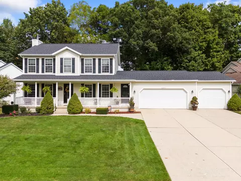 2453 Golfbury Dr SW, Wyoming, MI 49519