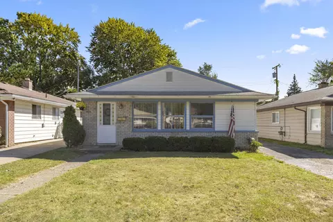12140 Arcola St, Livonia, MI 48150