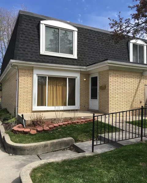 29828 City Center Dr #1, Warren, MI 48093