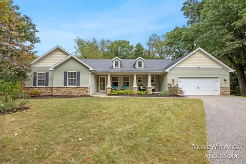 8669 Lilly Ridge Dr SE, Alto, MI 49302