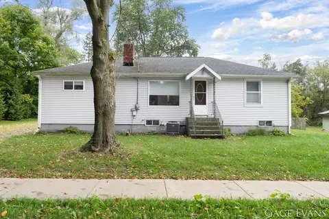 199 N Main St, Clarksville, MI 48815