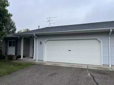 6459 Leisure Creek Dr SE, Caledonia, MI 49316