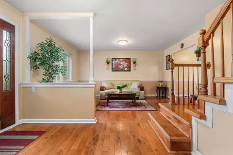 6805 Woonsocket St, Canton, MI 48187 photo 4