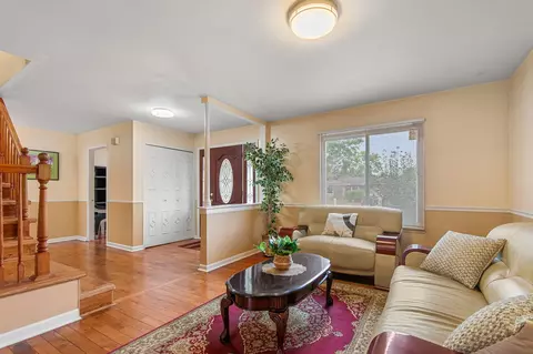 6805 Woonsocket St, Canton, MI 48187 photo 5