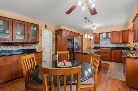 6805 Woonsocket St, Canton, MI 48187 photo 15
