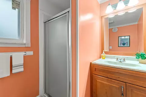 6805 Woonsocket St, Canton, MI 48187 photo 31