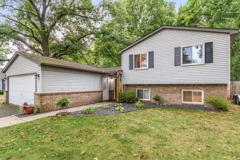 2959 Harding St, Pinckney, MI 48169