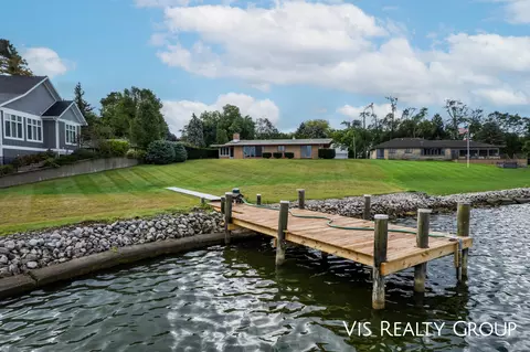 409 Barber St, Spring Lake, MI 49456