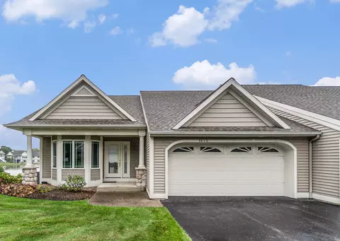 1695 High Pointe Dr, Zeeland, MI 49464