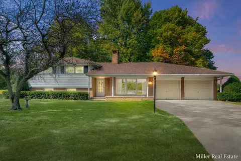 8540 Bird Rd, Hastings, MI 49058
