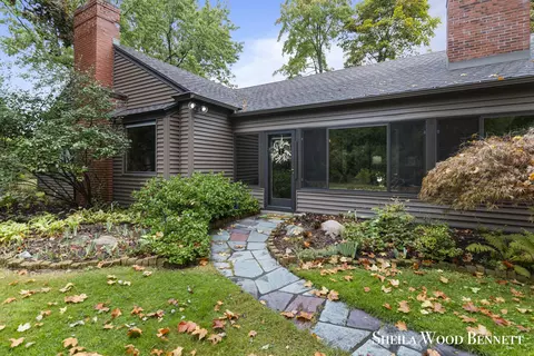 4564 E Beltline Ave NE, Grand Rapids, MI 49525