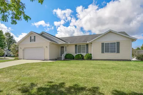 1436 S Montgomery St, Hastings, MI 49058