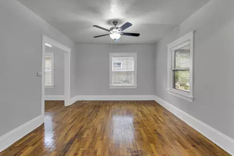 321 Carr St, Jackson, MI 49201 photo 8