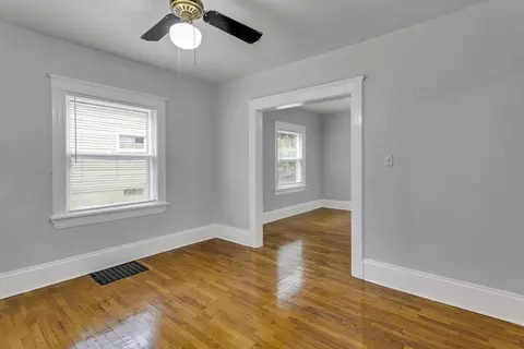 321 Carr St, Jackson, MI 49201 photo 12