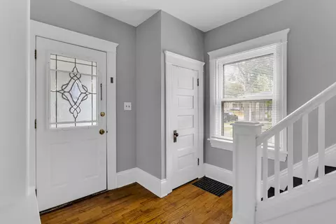 321 Carr St, Jackson, MI 49201 photo 4