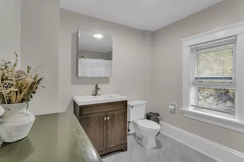 321 Carr St, Jackson, MI 49201 photo 24