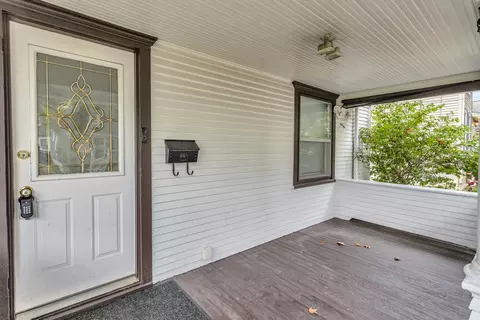 321 Carr St, Jackson, MI 49201 photo 3