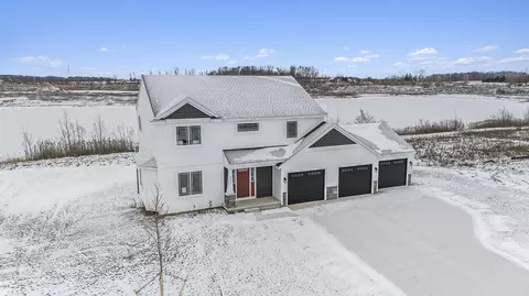 241 Warbler Dr, Caledonia, MI 49316