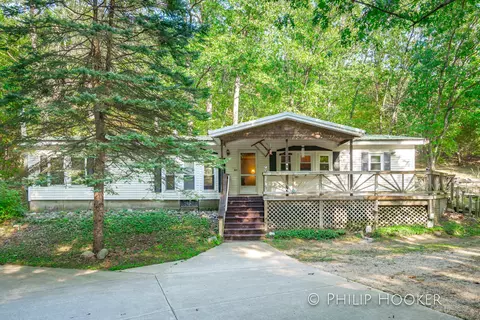 4710 Wheat Dr, Lowell, MI 49331