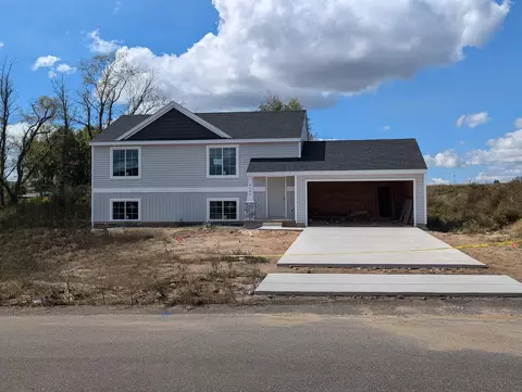 4266 Butternut Dr, Wayland, MI 49348