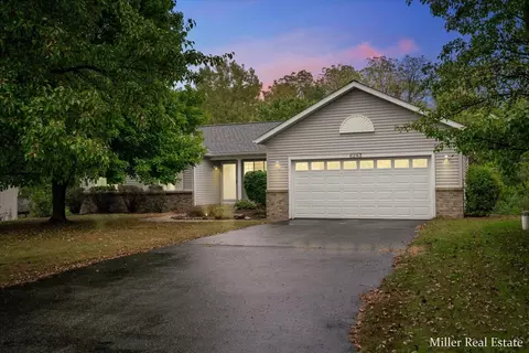 6283 Thornapple Valley Dr, Hastings, MI 49058