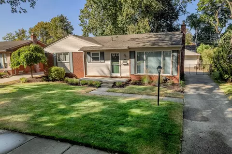 32306 Barkley St, Livonia, MI 48154