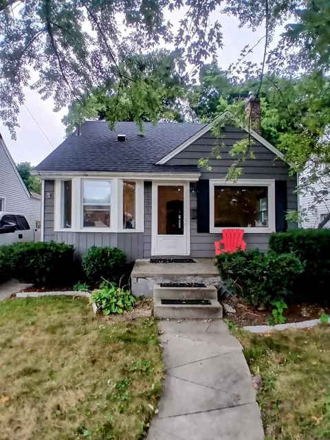 1037 Grove Ave, Royal Oak, MI 48067