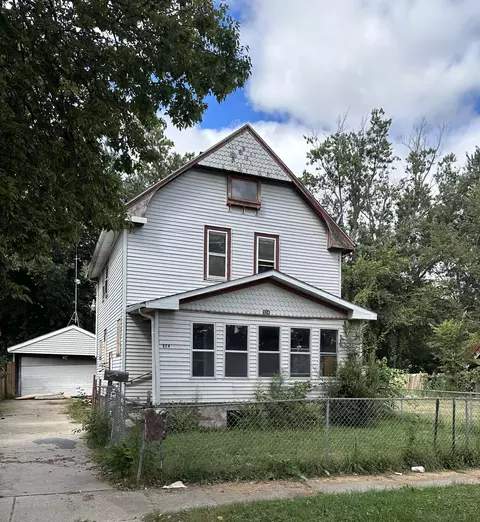 924 Clarence St, Kalamazoo, MI 49001