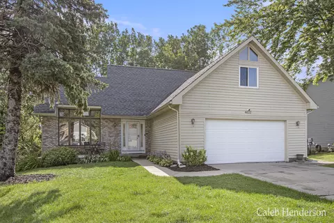 4622 Haywood Dr SE, Grand Rapids, MI 49512