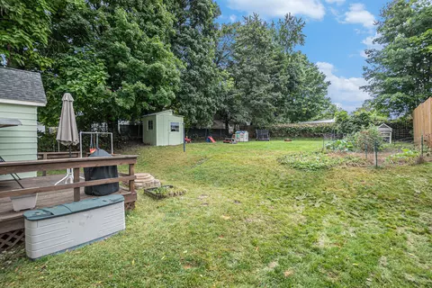 109 E Isabelle St, Belding, MI 48809 photo 25