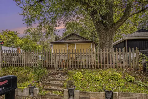 108 Ridge St, Battle Creek, MI 49037
