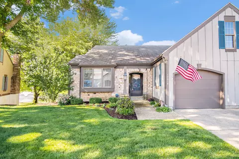 17510 Meadow Wood Rd, Spring Lake, MI 49456