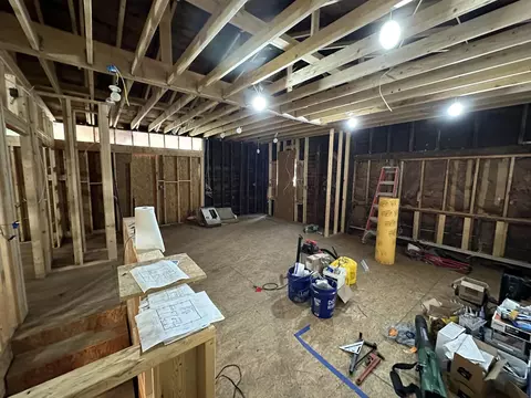 320 N Marshall Ave, Marshall, MI 49068 photo 3