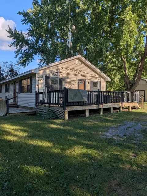 62595 48th Ave, Hartford, MI 49057