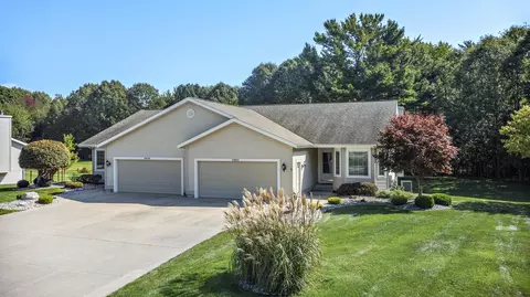 3880 Fairway Dr, Muskegon, MI 49441