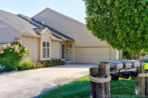 3427 Pigeon Hill Ct, Muskegon, MI 49441