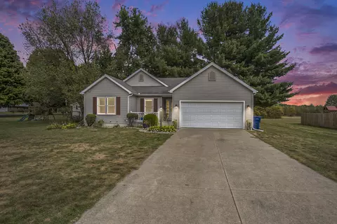 54107 S Gentzler Dr, Three Rivers, MI 49093